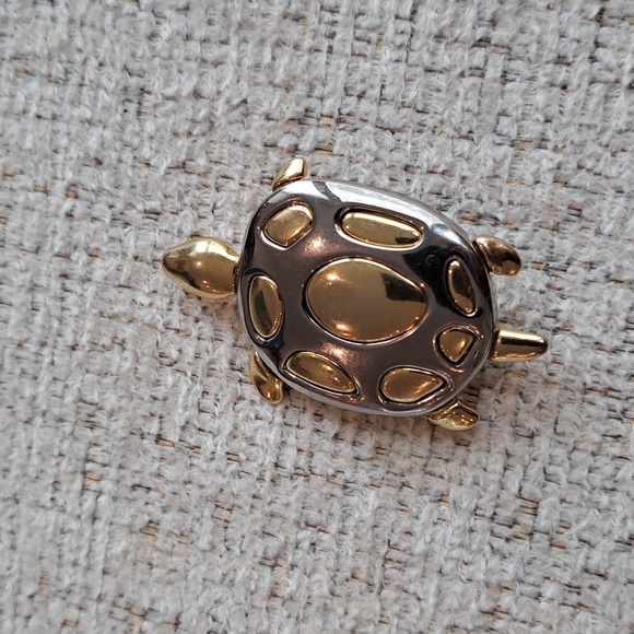 Assorted Brooch Pin Collection - Picture 13 of 16